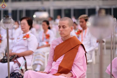 ภาพ No.77178:พิธีจุดมาฆประทีป ในวันมาฆบูชา อาทิตย์ต้นเดือนที่ 6 มีนาคม พ.ศ. 2566 ณ วัดพระธรรมกาย อ.คลองหลวง จ.ปทุมธานี