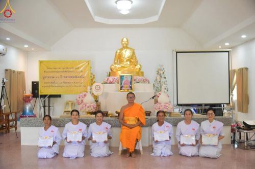 ภาพ No.155400:โครงการอุบาสกแก้ว อุบาสิกาแก้ว รุ่นที่ 2 ตัวแทนทอดกฐินสามัคคีทั่วไทย 30,000 วัด บูชาธรรม 80 ปี หลวงพ่อธัมมชโย ศูนย์ปฏิบัติธรรมเพชรบูรณ์ ต.นาป่า อ.เมือง จ.เพชรบูรณ์