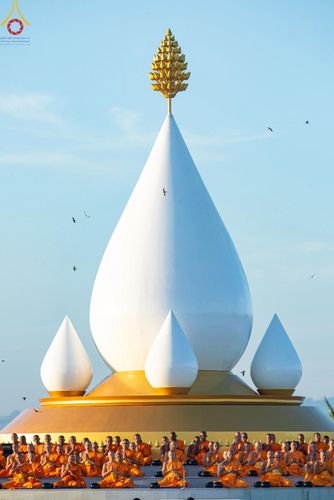 ภาพ No.211901:วันจันทร์ที่ 17 มีนาคม พ.ศ. 2568 พิธีตักบาตรพระกว่า 300 รูป ฉลองพิธีประดิษฐานพระบรมสารีริกธาตุ ณ ปทุมเจดีย์ เจดีย์พระพุทธเจ้า 5 พระองค์ ศูนย์อบรมเยาวชนปัตตานี บ้านโคกดีปลี ตำบลตุยง อำเภอหนองจิก จังหวัดปัตตานี