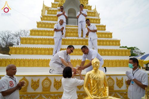 ภาพ No.131431:พิธีอัญเชิญพระบรมสารีริกธาตุ และองค์พระพุทธรัตนกายสิทธิ์ ติดตั้งองค์พระเจดีย์จตุรทิศ ถวายองค์พระเจดีย์ ลานธรรมและกำแพงแก้ว ถวายเป็นพุทธบูชา น้อมถวายบูชาธรรมหลวงพ่ออายุวัฒนมงคล ๘๐ พรรษา วันเสาร์ที่ ๑๖ มีนาคม พ.ศ. ๒๕๖๗ ณ วัดเขาพญาปราบ ต.ตะขบ อ.ปักธงชัย จ.น