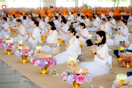 ภาพ No.174628:พิธีถวายภัตตาหารเมนูสวรรค์ เพื่อการบรรลุธรรม ณ หอฉันคุณยายอาจารย์ฯ วัดพระธรรมกาย วันที่ 23 พฤศจิกายน พ.ศ. 2567