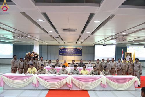 ภาพ No.104707:การประชุมกำนัน ผู้ใหญ่บ้าน สารวัตรกำนัน แพทย์ประจำตำบล และผู้ช่วยผู้ใหญ่บ้าน อ.คลองหลวง จ.ปทุมธานี ประจำเดือนธันวาคม พ.ศ. 2566 วันพฤหัสบดีที่ 28 ธันวาคม พ.ศ. 2566 เวลา 13.30 น. ณ ห้องสัมมนา SPD 7 E สภาธรรมกายสากล วัดพระธรรมกาย