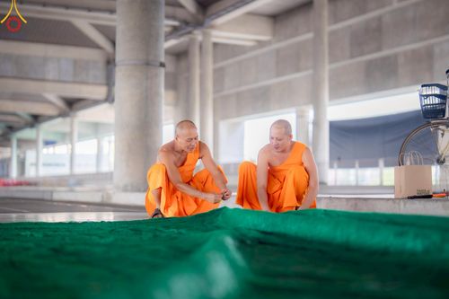 ภาพ No.219058:วันที่ 19-21 เมษายน พ.ศ. 2568 การเตรียมงานในลานธรรม , วิหารคด เพื่องานวันคุ้มครองโลก 22 เมษายน พ.ศ. 2568