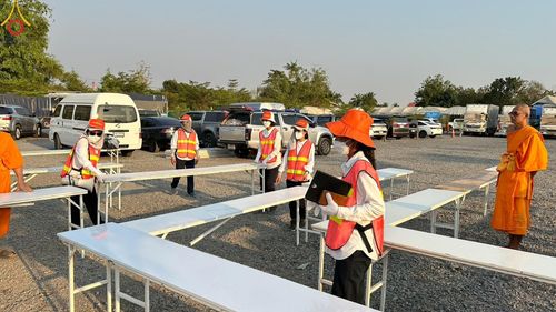 ภาพ No.116936:V.16 เป็นทีม การเตรียมงาน เก็บงาน การรับบุญของเจ้าหน้าที่หน่วยงานต่างๆ เพื่อโครงการธรรมยาตรา กตัญญูบูชามหาปูชนียาจารย์ พระมงคลเทพมุนี (สด จนฺทสโร) พระผู้ปราบมาร อนุสรณ์สถาน 7 แห่ง ปีที่ 12 ระหว่างวันที่ 2 - 31 มกราคม พ.ศ. 2567