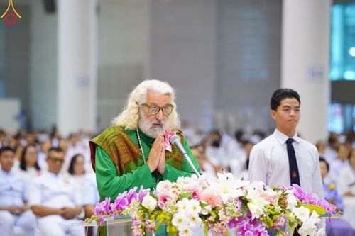 ภาพ No.124624:พิธีมอบโล่วัชรเกียรติยศ โครงการตอบปัญหาศีลธรรมเพื่อสันติภาพโลก (World-PEC) ต่างประเทศ ครั้งที่ 17 ณ ห้องแก้วสารพัดนึก 1 วัดพระธรรมกาย ในวันมาฆบูชา เสาร์ที่ 24 กุมภาพันธ์ พ.ศ. 2567