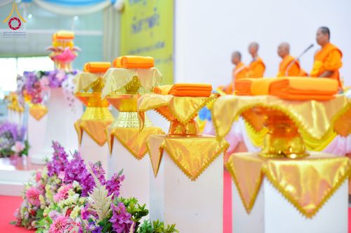 ภาพ No.171613:พิธีทอดกฐิน ณ ศูนย์ปฏิบัติธรรมและศูนย์อบรมเยาวชนเพชรบุรี ในโครงการกฐินสามัคคีทั่วไทย 30,000 วัด บูชาธรรม 80 ปี หลวงพ่อธัมมชโย โดยคณะศิษยานุศิษย์วัดพระธรรมกาย วันที่ 27 ตุลาคม พ.ศ. 2567