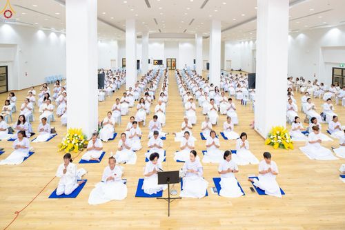 ภาพ No.242707:วันที่ 29-31 สิงหาคม พ.ศ. 2568 องค์กรภาคีเครือข่าย “บวร” (บ้าน-วัด-โรงเรียน-ราชการ) อ.คลองหลวง จัดบวชอุบาสิกาแก้ว ถวายพระราชกุศลแด่สมเด็จพระพันปีหลวง - กตัญญูบูชาแด่ผู้มีพระคุณ