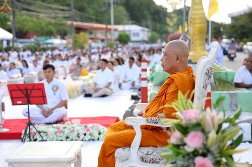 ภาพ No.235268:วันอาทิตย์ที่ 27 กรกฎาคม พ.ศ. 2568 พิธีตักบาตรพระ1,000 รูป ทำบุญเมืองพัทลุง ประธานสงฆ์ พระปริยัติวชิโรดม  เจ้าคณะจังหวัดพัทลุง ประธานฆราวาส นายรัฐศาสตร์ ชิดชู  ผู้ว่าราชการจังหวัดพัทลุง