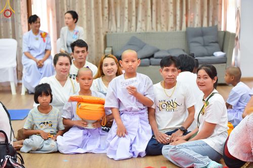 ภาพ No.133606:พิธีบรรพชาสามเณร ณ ศูนย์ปฏิบัติธรรมเขาคิชฌกูฏ จ.จันทบุรี วันที่ 4 เมษายน พ.ศ. 2567