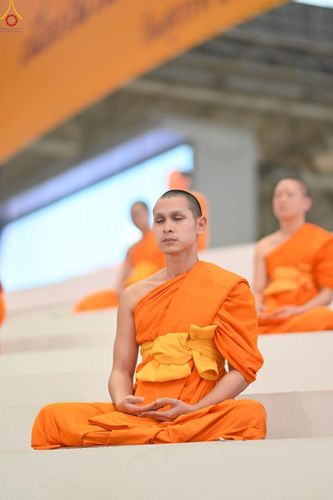 ภาพ No.251238:วันที่ 10 ตุลาคม พ.ศ. 2568 พิธีปฏิบัติธรรม ในวันคล้ายวันเกิด 141 ปี พระมงคลเทพมุนี (สด จนฺทสโร) พระผู้ปราบมาร ณ สภาธรรมกายสากล วัดพระธรรมกาย