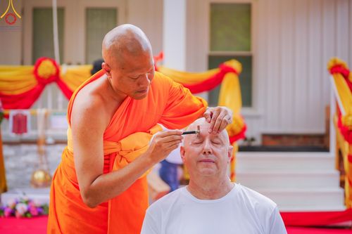 ภาพ No.144562:พิธีตัดปอยผมและปลงผมนาคธรรมทายาท ณ วัดพระธรรมกายนิวเจอร์ซี ประเทศสหรัฐอเมริกา วันที่ 29 มิถุนายน พ.ศ. 2567