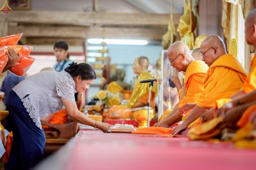 ภาพ No.251945:วันที่ 10 ตุลาคม พ.ศ. 2568 พิธีทอดกฐินสามัคคีทั่วไทย 30,000 วัด โดยคณะศิษยานุศิษย์ บูชาธรรม 81 ปี หลวงพ่อธัมมชโย  ร่วมกับ มหาวิทยาลัยนเรศวร  ณ วัดศรีรัตนาราม(จูงนาง) ต.ท่าทอง อ.เมือง จ.พิษณุโลก