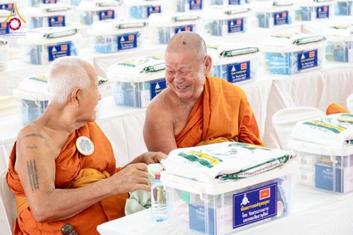 ภาพ No.143995:พิธีถวายสังฆทานแด่คณะสงฆ์ 323 วัด  ปีที่ 20 ครั้งที่  171 พิธีมอบกองทุนหนุนแรงใจช่วยครูใต้  ปีที่ 17 ครั้งที่ 136  และพิธีทำบุญอุทิศส่วนกุศลให้ผู้วายชนม์ในเหตุการณ์ไม่สงบ 4 จังหวัดชายแดนภาคใต้(ปัตตานี ยะลา นราธิวาส สงขลา) วันเสาร์ที่ 13 กรกฎาคม พ.ศ. 2567