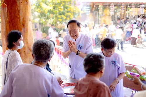 ภาพ No.257683:วันที่ 18 ตุลาคม พ.ศ. 2568 พิธีทอดกฐินสามัคคีทั่วไทย 30,000 วัด โดยคณะศิษยานุศิษย์ บูชาธรรม 81 ปี หลวงพ่อธัมมชโย ณ วัดหัวหิน บ้านสะอาด อ.เมือง จ.ขอนแก่น