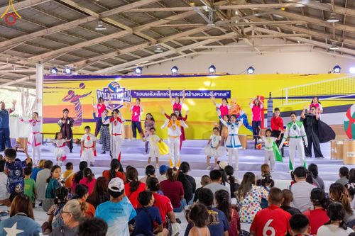 ภาพ No.111381:กิจกรรมงานวันเด็กแห่งชาติ รวมพลังเด็กเก่งและดี สร้างความดีสากล ปีที่ 6 ร่วมจัดโดย เทศบาลเมืองท่าโขลง พุทธสมาคมปทุมธานี องค์การบริหารส่วนตำบลคลองสาม ณ วัดพระธรรมกาย จ.ปทุมธานี วันที่ 13 มกราคม พ.ศ. 2567