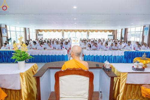 ภาพ No.186350:โครงการปฏิบัติธรรมประจำปี 2567 โซนเหนือ 2  (4 จังหวัด กำแพงเพชร,สุโขทัย,ตาก,พิษณุโลก) ณ ศูนย์ปฏิบัติธรรมกำแพงเพชร  ต.คลองขลุง อ.คลองขลุง จ.กำแพงเพชร วันที่ 16-18 ธันวาคม พ.ศ. 2567