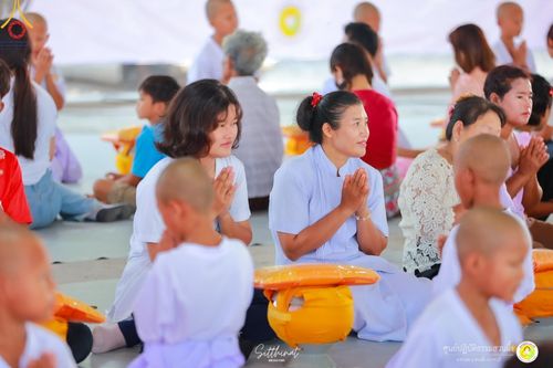 ภาพ No.135647:พิธีขอขมารับผ้าไตร , พิธีบรรพชา ในโครงการบรรพชาสามเณร ฟื้นฟูพระพุทธศาสนาทั่วไทย  ณ ศูนย์ปฏิบัติธรรมสวนผึ้ง จ.ราชบุรี วันที่ 4 เมษายน พ.ศ. 2567