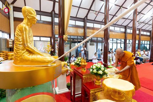 ภาพ No.161308:พิธีบำเพ็ญกุศลอุทิศถวายแด่ พระเดชพระคุณพระพรหมโมลี (อดีตเจ้าคณะจังหวัดสิงห์บุรี) , อดีตเจ้าอาวาสทุกรูป และ พิธีทอดผ้าป่าบำรุงวัด บำรุงโรงเรียน  ณ วัดกลางธนรินทร์ ต.บ้านแป้ง อ.พรหมบุรี จ.สิงห์บุรี วันเสาร์ที่ 5 ตุลาคม พ.ศ. 2567