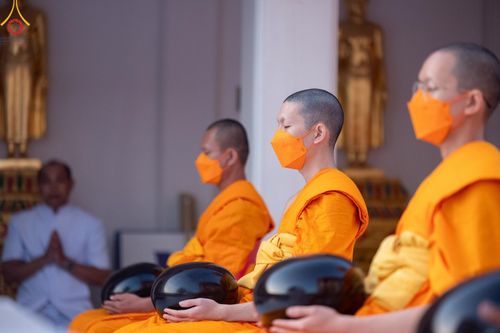 ภาพ No.112685:พิธีตักบาตรพระธรรมยาตราฯ ณ วัดสองพี่น้อง จ.สุพรรณบุรี วันที่ 15 มกราคม พ.ศ. 2567