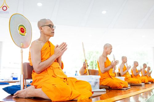 ภาพ No.158816:พิธีบุพเปตพลี ครั้งที่ 156 ร่วมอุทิศบุญแด่หมู่ญาติที่ล่วงลับไปแล้ว และสืบทอดอายุพระพุทธศาสนา วันพุธที่ 2 ตุลาคม พ.ศ. 2567 (วันพระ แรม 15 ค่ำ เดือน 10) ณ หอฉันคุณยายอาจารย์ฯ วัดพระธรรมกาย