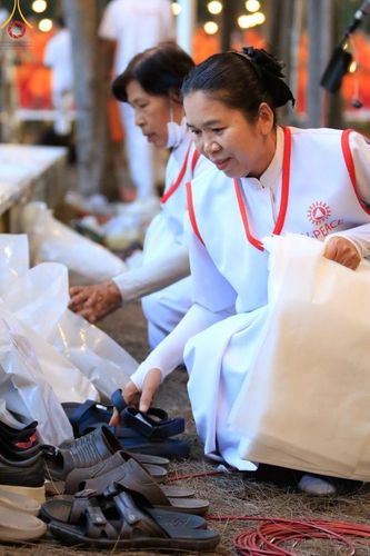 ภาพ No.109319:V.7 พลังใจ การเตรียมงาน เก็บงาน การรับบุญของเจ้าหน้าที่หน่วยงานต่างๆ เพื่อโครงการธรรมยาตรา กตัญญูบูชามหาปูชนียาจารย์ พระมงคลเทพมุนี (สด จนฺทสโร) พระผู้ปราบมาร อนุสรณ์สถาน 7 แห่ง ปีที่ 12 ระหว่างวันที่ 2 - 31 มกราคม พ.ศ.2567