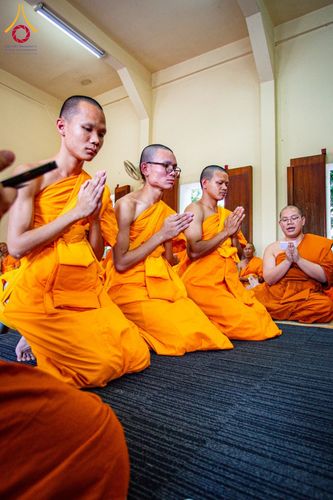 ภาพ No.181196:พิธีอุปสมบท ณ วัดพระเจ้าตนหลวง จังหวัดลำพูน ในโครงการอุปสมบทบูชาธรรมมหาปูชนียาจารย์ วันที่ 8 ธันวาคม พ.ศ. 2567