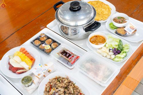 ภาพ No.248508:วันที่ 27 กันยายน พ.ศ. 2568 พิธีถวายเมนูสวรรค์เพื่อการบรรลุธรรม ณ หอฉันคุณยายอาจารย์ฯ วัดพระธรรมกาย