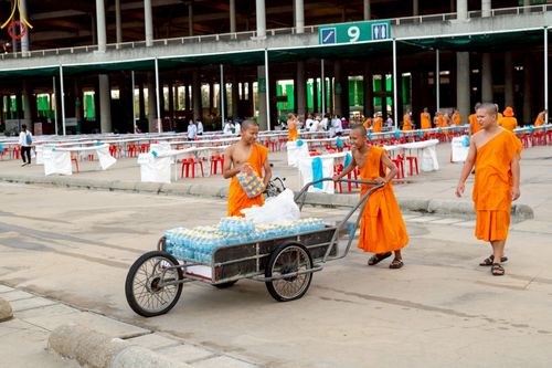ภาพ No.218767:วันศุกร์ที่ 18 เมษายน พ.ศ. 2568 การเตรียมงานในลานธรรม , พระมหาธรรมกายเจดีย์ เพื่องานวันคุ้มครองโลก 22 เมษายน พ.ศ. 2568