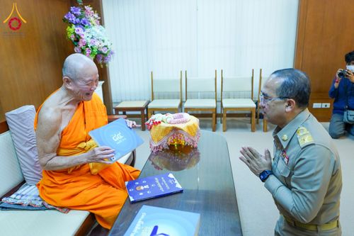 ภาพ No.201911:ผู้ว่าปทุมฯ มอบแนวทางการขับเคลื่อนพัฒนาจังหวัดฯ แก่หัวหน้าส่วนราชการ ผู้บริหารท้องถิ่น กำนัน ผู้ใหญ่บ้าน อ.คลองหลวง วันอังคารที่ 21 มกราคม พ.ศ. 2568