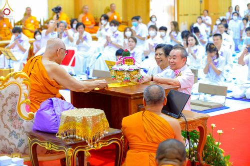 ภาพ No.89741:พิธีวางแผ่นจารึกชื่อ เพื่อนำไปประดิษฐานไว้ในฐานองค์พระประธาน เนื่องในโอกาสครบรอบ 10 ปี ศูนย์ปฏิบัติธรรมนครราชสีมา วันอาทิตย์ที่ 24 กันยายน พ.ศ. 2566