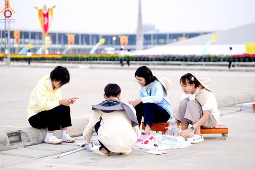 ภาพ No.120831:V.20 เป็นปลื้ม การเตรียมงาน เก็บงาน การรับบุญของเจ้าหน้าที่หน่วยงานต่างๆ เพื่อโครงการธรรมยาตรา กตัญญูบูชา มหาปูชนียาจารย์ พระมงคลเทพมุนี (สด จนฺทสโร) พระผู้ปราบมาร อนุสรณ์สถาน 7 แห่ง ปีที่ 12 ระหว่างวันที่ 2 - 31 มกราคม พ.ศ.2567