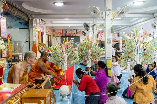 ภาพ No.92976:พิธีทอดกฐินสามัคคีทั่วไทย 5,000 วัด โดยคณะศิษยานุศิษย์วัดพระธรรมกาย น้อมบูชาธรรม 79 ปี หลวงพ่อธัมมชโย ณ วัดทรงศิรินาวาส จ.บุรีรัมย์ วันที่ 8 พฤศจิกายน พ.ศ.2566