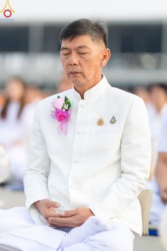 ภาพ No.204491:พิธีจุดประทีปถวายเป็นพุทธบูชา และบูชาธรรมมหาปูชนียาจารย์ ณ วัดพระธรรมกาย ตำบลคลองสาม อำเภอคลองหลวง จังหวัดปทุมธานี ในโครงการธรรมยาตรา กตัญญูบูชา มหาปูชนียาจารย์ พระมงคลเทพมุนี(สด จนฺทสโร) พระผู้ปราบมาร ปีที่ 13 วันที่ 31 มกราคม พ.ศ. 2568