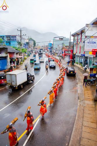 ภาพ No.140918:PhotoStory มหาศรัทธา ธรรมยาตราศรีลังกา EP.5 โครงการสยาม-ลังกา ธรรมยาตรา ฉลองเทศกาลวิสาขบูชาแห่งชาติ ศรีลังกา บูชาธรรม 80 ปีหลวงพ่อธัมมชโย เส้นทางจาก เมืองดัมบูลลา ไปยัง เมืองมาตะเล ตั้งแต่วันที่ 17-20 พฤษภาคม พ.ศ.2567