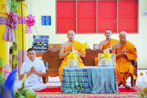 ภาพ No.272483:วันที่ 1 พฤศจิกายน พ.ศ. 2568 พิธีทอดกฐินสามัคคีทั่วไทย ณ วัดโคกสว่าง ต.สำพันตา อ.นาดี จ.ปราจีนบุรี โดยคณะศิษยานุศิษย์ บูชาธรรม 81 ปี หลวงพ่อธัมมชโย