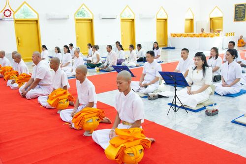 ภาพ No.101059:พิธีบรรพชาธรรมทายาท ในโครงการอุปสมบทบูชาธรรม มหาปูชนียาจารย์ พ.ศ. 2566 ณ วัดหนองไผ่ล้อม จ.ปราจีนบุรี วันที่ 2 ธันวาคม พ.ศ. 2566