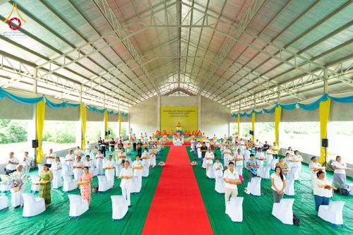 ภาพ No.164721:พิธีทอดกฐิน ณ ธุดงคสถานเขาย้อย เพชรบุรี สร้างอาคารปฏิบัติธรรม พระมงคลเทพมุนี(สด จนฺทสโร) ตำบลสระพัง อำเภอเขาย้อย จังหวัดเพชรบุรี วันอาทิตย์ ที่ 20 ตุลาคม พ.ศ. 2567