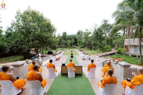 ภาพ No.234198:พิธีมุทิตาสักการะ "พระสิริรัตนเมธี" เจ้าคณะจังหวัดเลย ,พิธีถวายไทยธรรม ๙ วัด และพิธีทอดผ้าป่าเพื่อสร้างทุกสิ่ง  ในวาระทำบุญครบรอบ ๑๐ ปี ณ ศูนย์ปฏิบัติธรรมแก้วภูเรือ อ.ภูเรือ จ.เลย