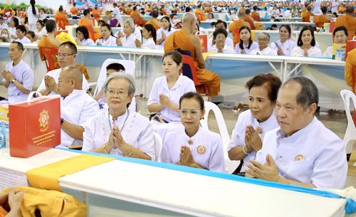 ภาพ No.236331:วันที่ 3 สิงหาคม พ.ศ. 2568 พิธีถวายมหาสังฆทานคณะสงฆ์ 2,000 กว่าวัดทั่วประเทศ ปีที่ 25 , พิธีถวายไทยธรรมคณะสงฆ์ 323 วัด 4 จังหวัดชายแดนภาคใต้ ณ วัดพระธรรมกาย