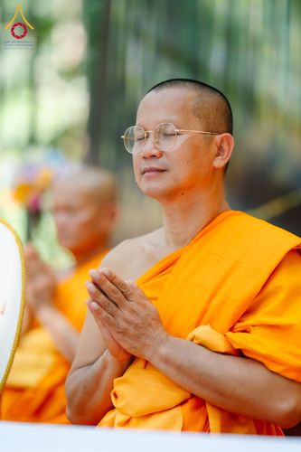 ภาพ No.169533:พิธีทอดกฐิน ณ ศูนย์ปฏิบัติธรรมนานาชาติตะวันพร้าว จ.เชียงใหม่ ในโครงการกฐินสามัคคีทั่วไทย 30,000 วัด บูชาธรรม 80 ปี หลวงพ่อธัมมชโย โดยคณะศิษยานุศิษย์วัดพระธรรมกาย วันที่ 25 ตุลาคม พ.ศ. 2567