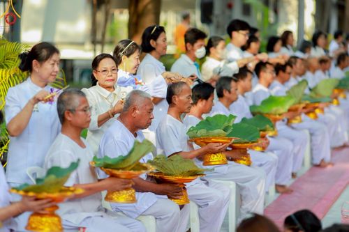 ภาพ No.216672:วันอาทิตย์ที่ 6 เมษายน พ.ศ. 2568 พิธีตัดปอยผม และปลงผมนาคธรรมทายาท โครงการบวชบูชาธรรม81ปี หลวงพ่อธัมมชโย โครงการ 1 และ 2 โครงการนานาชาติ AEC&WAB รุ่น CEO (ผู้บริหาร) รุ่นที่4 ณ หมู่บ้านบรรลุธรรม วัดพระธรรมกาย