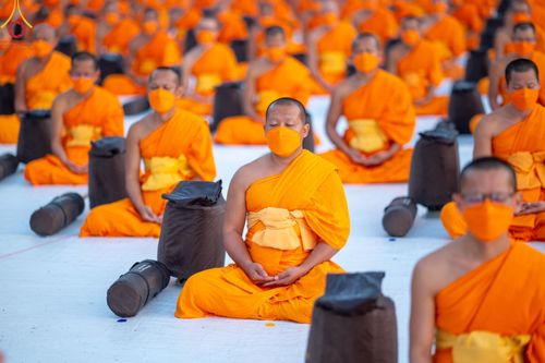 ภาพ No.108187:พระธรรมยาตราร่วมปฏิบัติธรรม และถ่ายภาพหมู่ประวัติศาสตร์ วันที่ 8 มกราคม พ.ศ. 2567  ณ อนุสรณ์สถานบางนางแท่น จ.นครปฐม