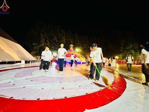 ภาพ No.108246:V.5 ทุ่มพลัง การเตรียมงาน เก็บงาน การรับบุญของเจ้าหน้าที่หน่วยงานต่างๆ เพื่อโครงการธรรมยาตรา กตัญญูบูชามหาปูชนียาจารย์ พระมงคลเทพมุนี (สด จนฺทสโร) พระผู้ปราบมาร อนุสรณ์สถาน 7 แห่ง ปีที่ 12 ระหว่างวันที่ 2 - 31 มกราคม พ.ศ. 2567