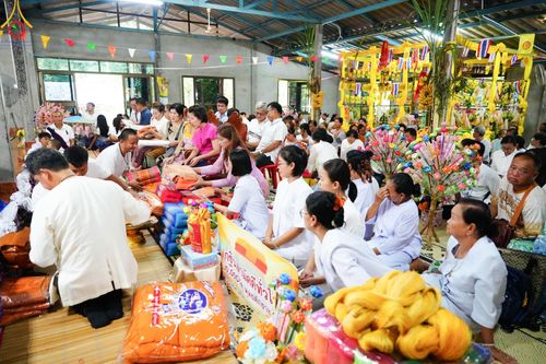 ภาพ No.170154:พิธีทอดกฐิน ณ วัดถ้ำสะแกทอง อ.หนองวัวซอ จ.อุดรธานี ในโครงการกฐินสามัคคีทั่วไทย 30,000 วัด บูชาธรรม 80 ปี หลวงพ่อธัมมชโย โดยคณะศิษยานุศิษย์วัดพระธรรมกาย วันที่ 27 ตุลาคม พ.ศ. 2567