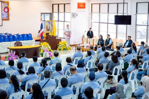 ภาพ No.259685:วันที่ 24 ตุลาคม พ.ศ. 2568 รพ.สต.คลองหนึ่ง อ.คลองหลวง สังกัด อบจ.ปทุมธานี จัดประชุมและมอบครุภัณฑ์ทางการแพทย์ เสริมพลัง อสม. ขับเคลื่อนสุขภาพชุมชนอย่างยั่งยืน ณ วัดพระธรรมกาย