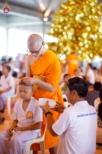 ภาพ No.214267:วันอาทิตย์ที่ 30 มีนาคม พ.ศ. 2568  พิธีปลงผมสามเณรฟื้นฟูทั่วไทย ณ มหารัตนวิหารคด คอร์ 22 วัดพระธรรมกาย จ.ปทุมธานี