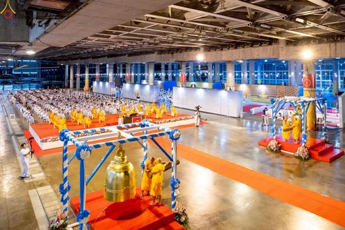 ภาพ No.244390:วันที่ 7 กันยายน พ.ศ. 2568 พิธีฉลองชัยสวดมนต์บทธัมมจักกัปปวัตตนสูตร 7,681,108,108 จบ ณ มหารัตนวิหารคด วัดพระธรรมกาย