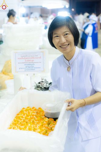 ภาพ No.188154:พิธีถวายภัตตาหารเป็นสังฆทาน แด่พระธรรมยาตรา ในโครงการธรรมยาตรา กตัญญูบูชา มหาปูชนียาจารย์ พระมงคลเทพมุนี(สด จนฺทสโร) พระผู้ปราบมาร อนุสรณ์สถาน 7 แห่ง ปีที่ 13 ณ สภาธรรมกายสากล วัดพระธรรมกาย วันที่ 2 มกราคม พ.ศ. 2568