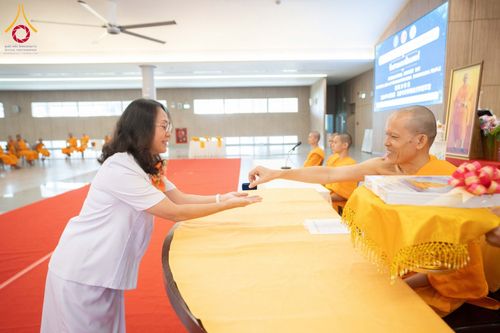 ภาพ No.161721:พิธีถวายทุนการศึกษา ภาษาต่างประเทศแด่สามเณร วันสามเณรอินเตอร์ วันเสาร์ที่ 5 ตุลาคม พ.ศ. 2567 ณ ค่ายจองแชมป์ หมู่กุฏิสามเณรเปรียญธรรม วัดพระธรรมกาย จ.ปทุมธานี