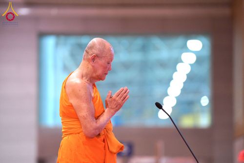 ภาพ No.215373:วันอาทิตย์ต้นเดือนที่ 6 เมษายน พ.ศ. 2568 ขบวนอัญเชิญผ้าป่าสมทบ มหาสังฆทาน 40,000 กว่าวัดทั่วประเทศ ณ สภาธรรมกายสากล วัดพระธรรมกาย